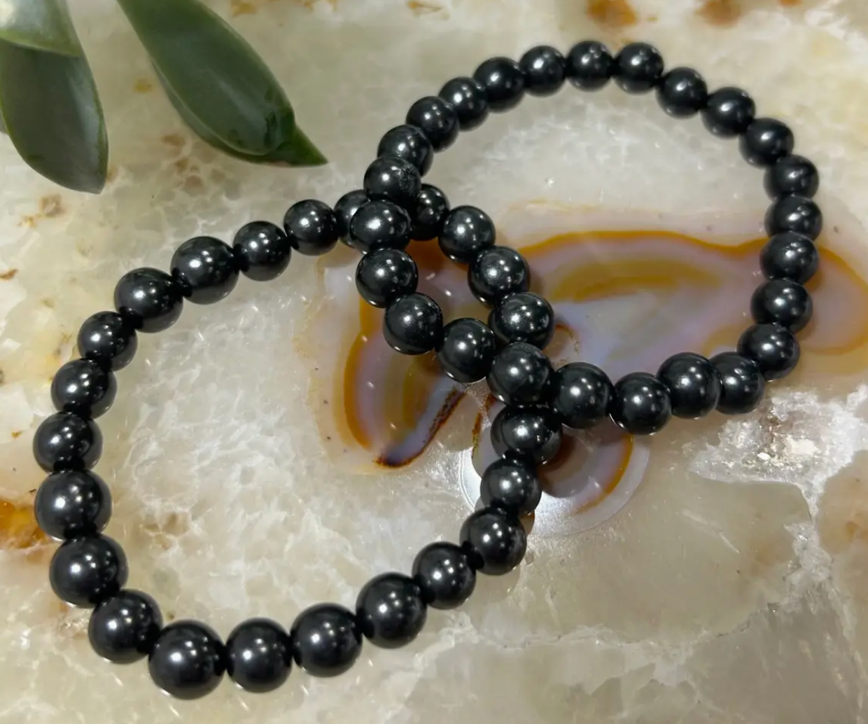 Pulsera de cuentas de shungita natural con infusión de reiki – Cuentas de 8 mm (Muñecas pequeñas y medianas)