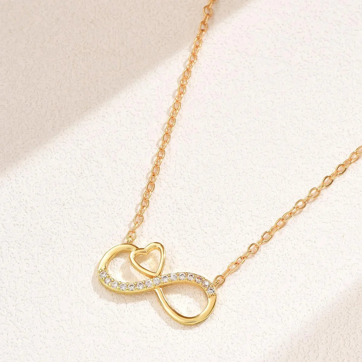 Minimalist Infinity Heart Necklace For Women Shiny Zircon Inlaid Pendant Clavicle Chain Elegant Luxury Aesthetic Choker Daily Party Jewelry Valentine Birthday Gift