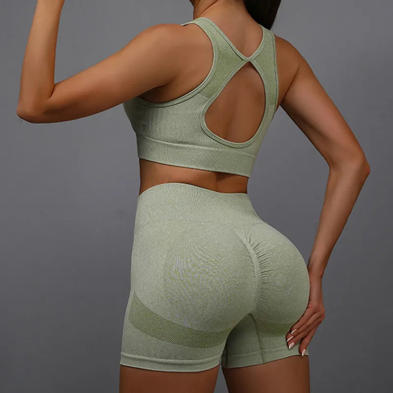 Conjunto de entrenamiento de shorts y traje de yoga para mujer