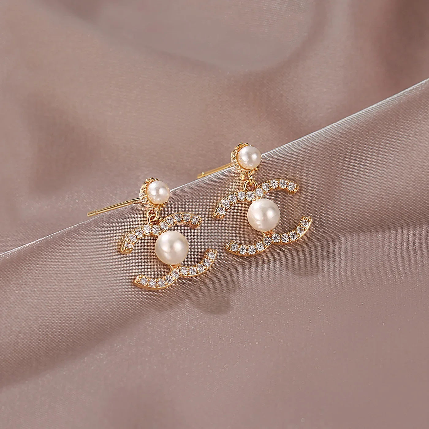 Minimalist Luxury Pearl Rhinestone Drop Earrings Gold Tone Dangle Stud Earrings Elegant Office Business Daily Wear Jewelry For Ladies