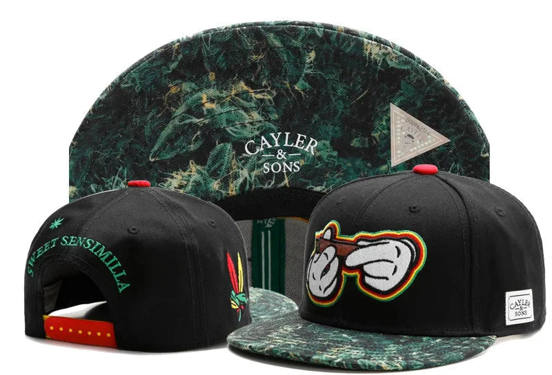 Gorra Ajustable de Béisbol con Visera Plana – Diseño Mano Calavera
