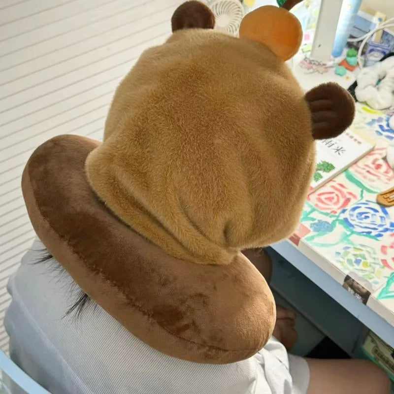 Almohada de cuello de capibara de peluche con sombrero