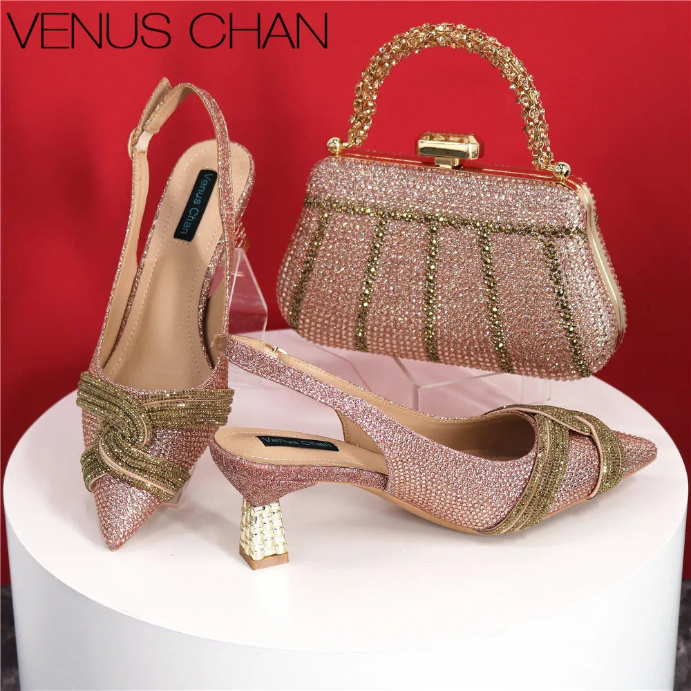 Zapatos y bolso de diseño italiano para mujer