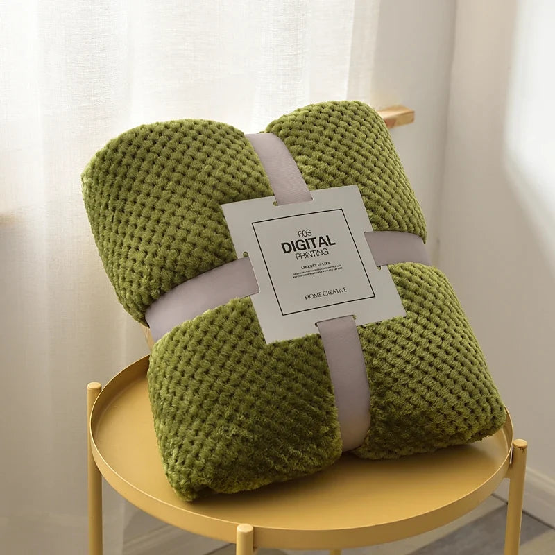 Fluffy Coral Velvet Blanket Flannel Plush Comfortable Thickened and Warm Soft Sofa Throw Blanket for Air-Conditioned Room Luxury