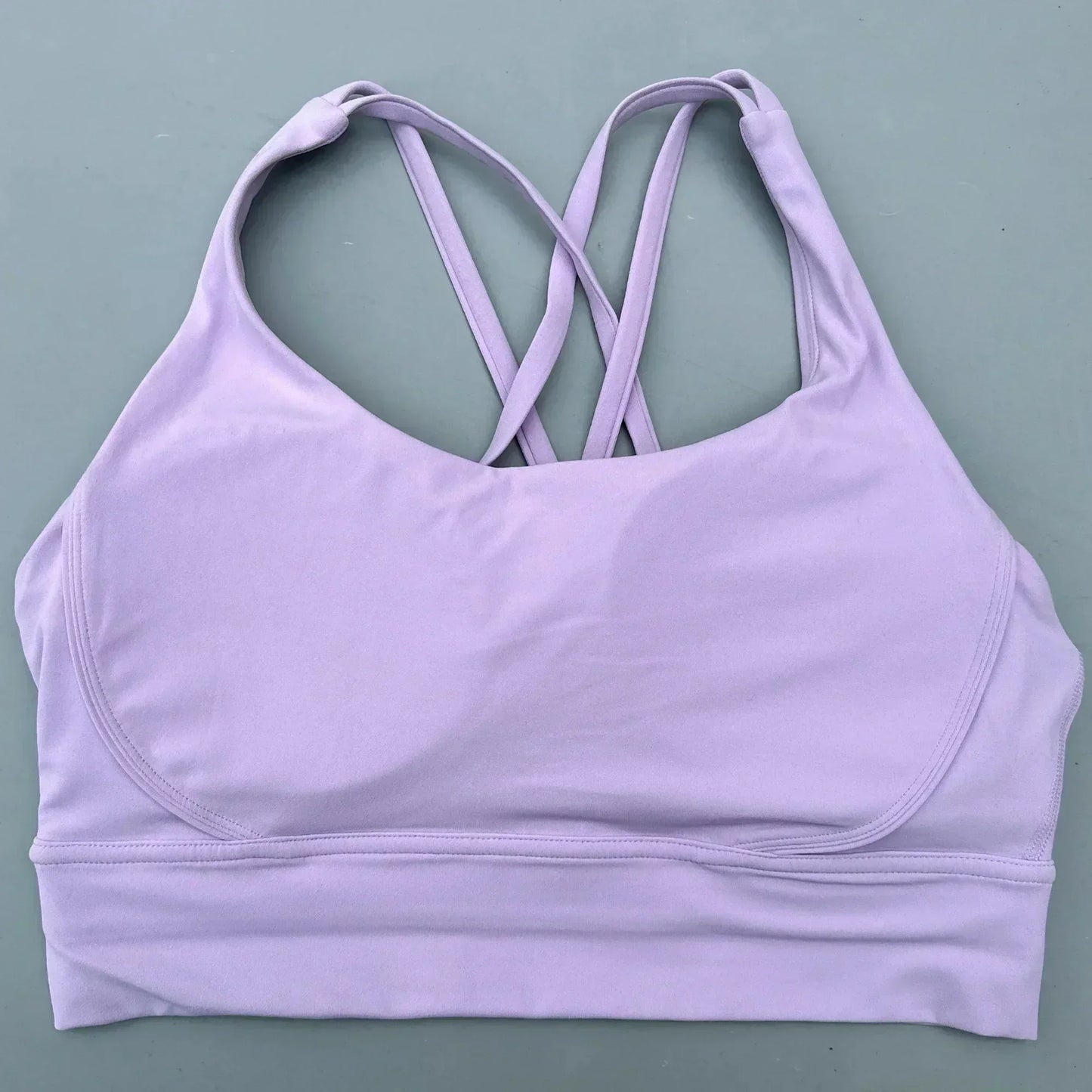 Sujetador deportivo para mujer de color liso, de punto cruzado, suave y de alta resistencia, top ajustado para entrenamiento completo, gimnasio, yoga, ropa interior con almohadillas para el pecho