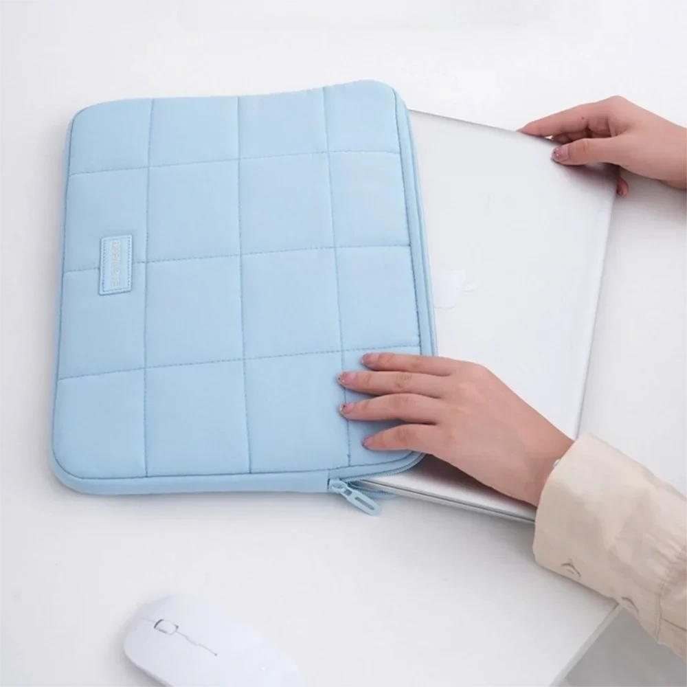 14/15.6inch Quilted Tablet Bag Shockproof Solid Color Travel Tablet