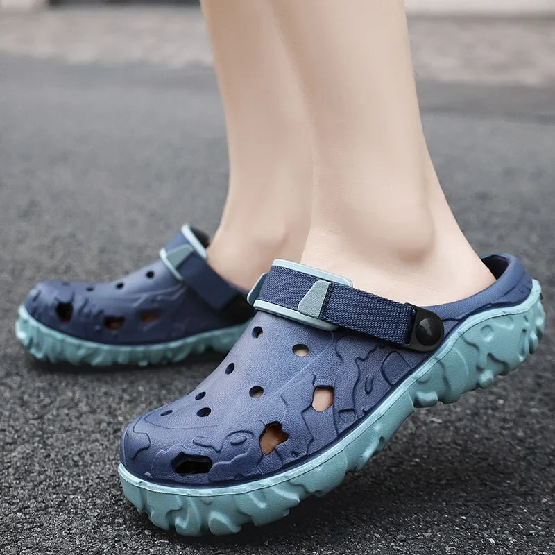 2025 Sandals for Men Black Red Breathable Home Slippers Outdoor Fashion Garden Shoes Clogs Couple Beach Shoes Women Sandals