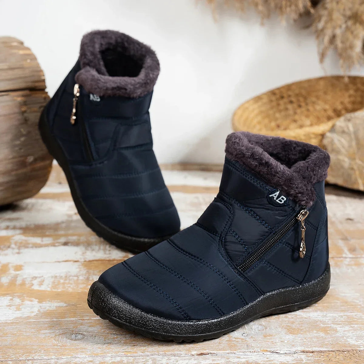 Women's Winter Snow Boots Faux Fur Lined Waterproof Ankle Booties Side Zipper Warm Outdoor Short Boots for Cold Weather