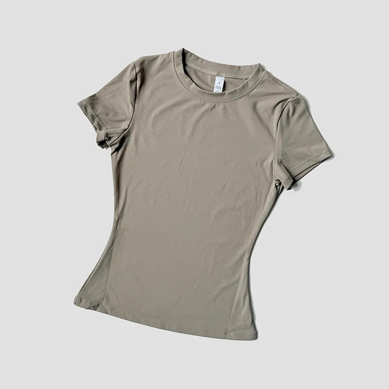Seamless Moisture Wicking Yoga Shirt for Flexible Performance