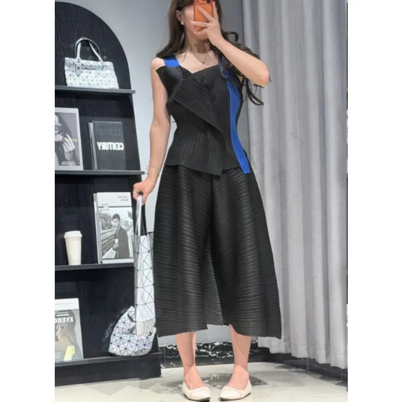 Miyake Pleated T-Shirt New Sleeveless Color-Block Camisole Women's Lightweight Draped Top with Matching Shorts and Capri Pants