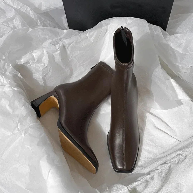 Cozy and Chic Women's Ankle Boots for Fall/Winter