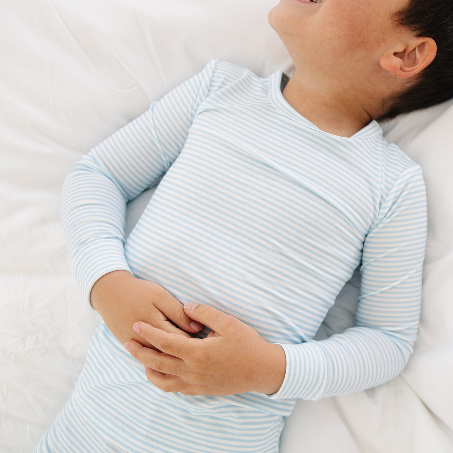 Conjunto de pijama de bambú a rayas marineras para niños pequeños