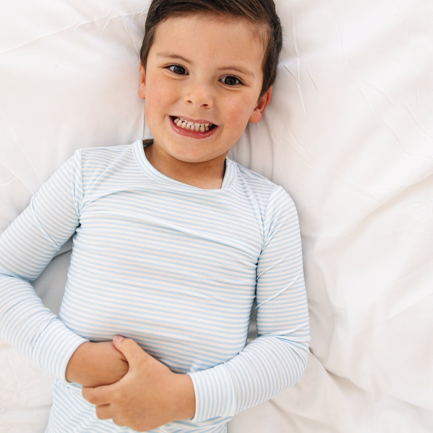 Conjunto de pijama de bambú a rayas marineras para niños pequeños