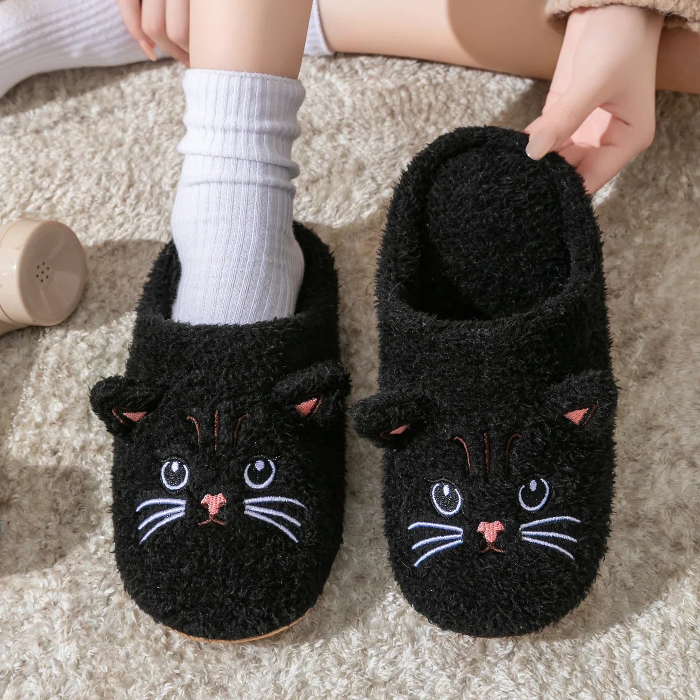 Non-Slip Soft Plush Cat Slippers for Women Men Unisex Warm Fleece House Slippers Indoor Floor Shoes Autumn Winter Home Comfort