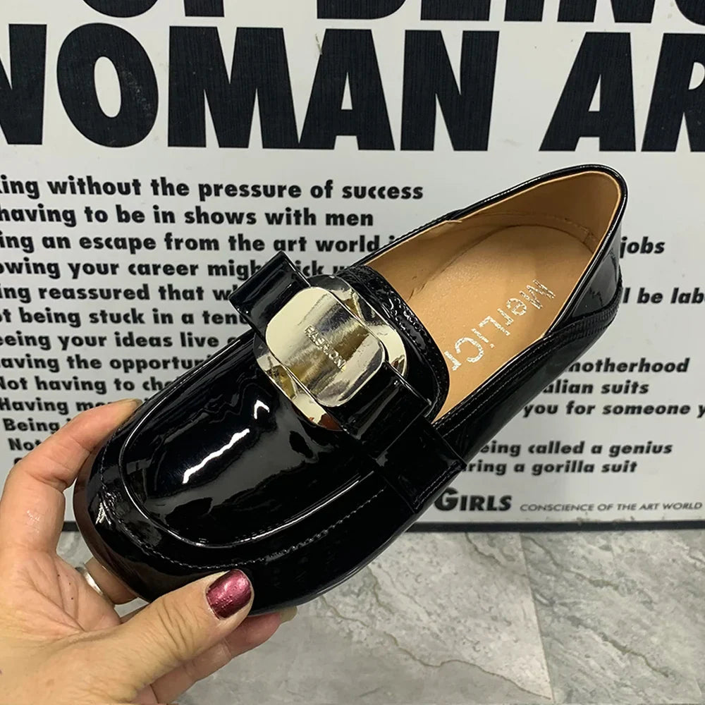 Fashion Women Loafers Plus Size Casual Women Shoes Slip On Female Flat Shoes Designer Women Mullers Patent Leather Shoes