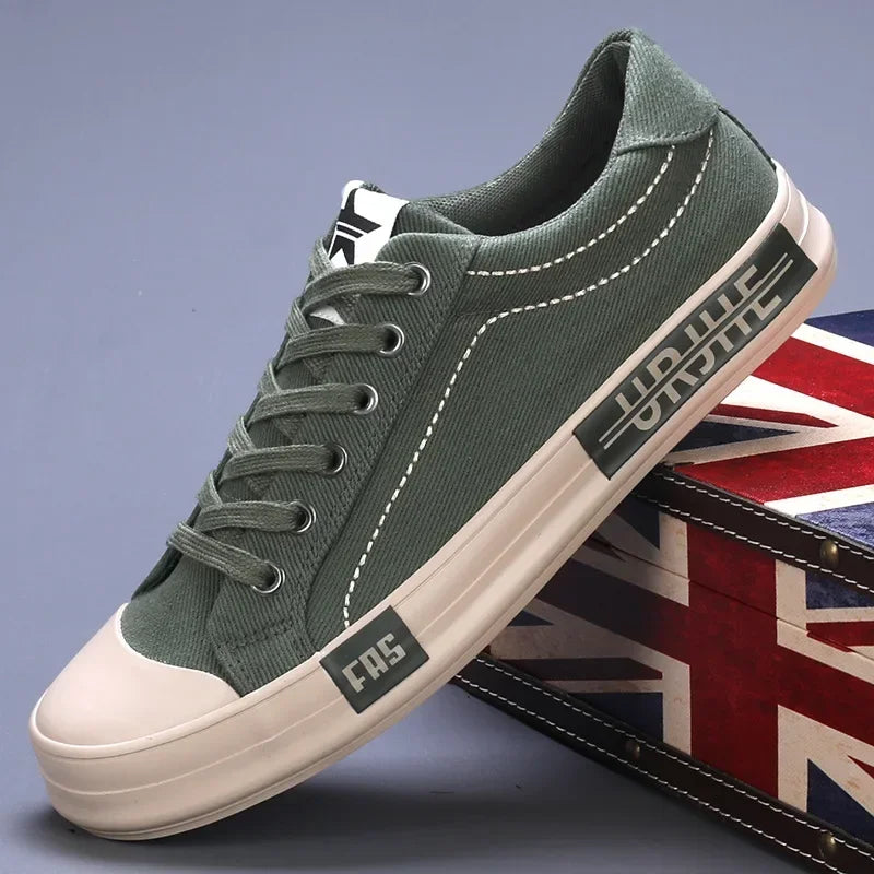 2026 New Men Canvas Shoes Breathable Outdoor Mens Casual Shoes Comfortable Spring Autumn Cloth Flat Shoes Black Walking Sneakers