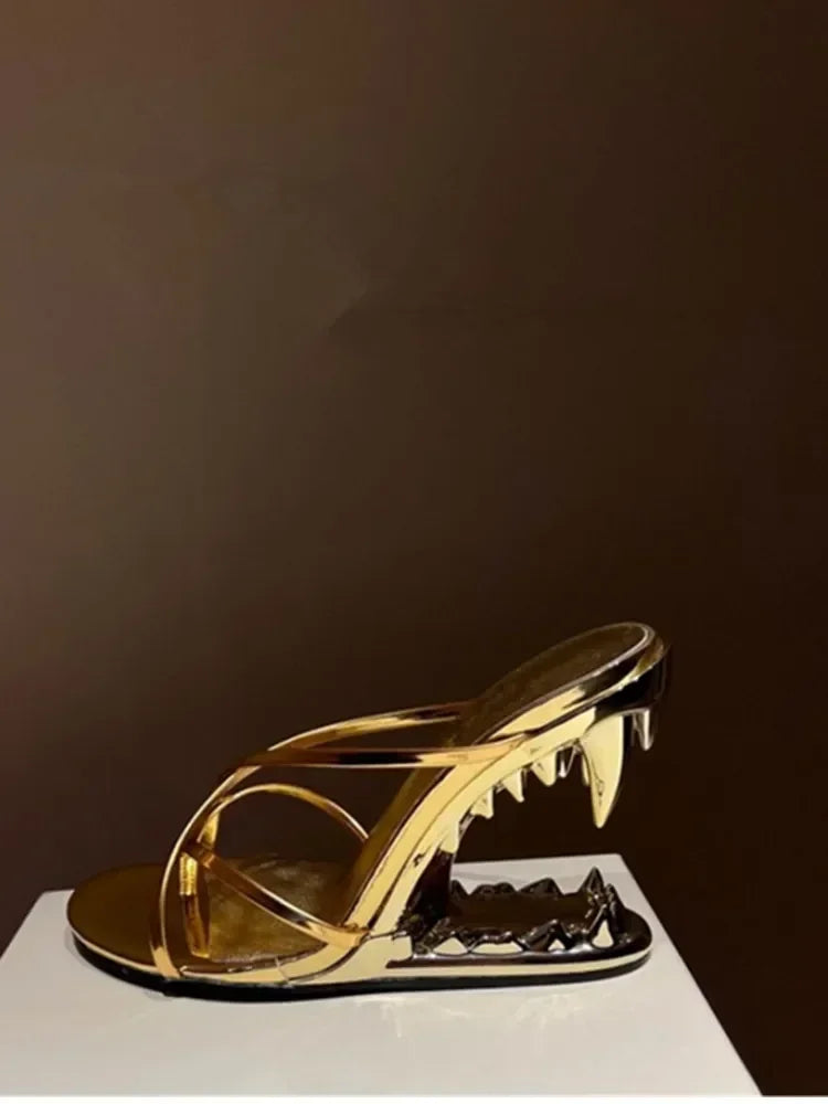 2026 Summer New Metal Tiger Teeth Single Shoes, High Heels, Fashion Show, Women's Wear, Size 44 Women's Sandals