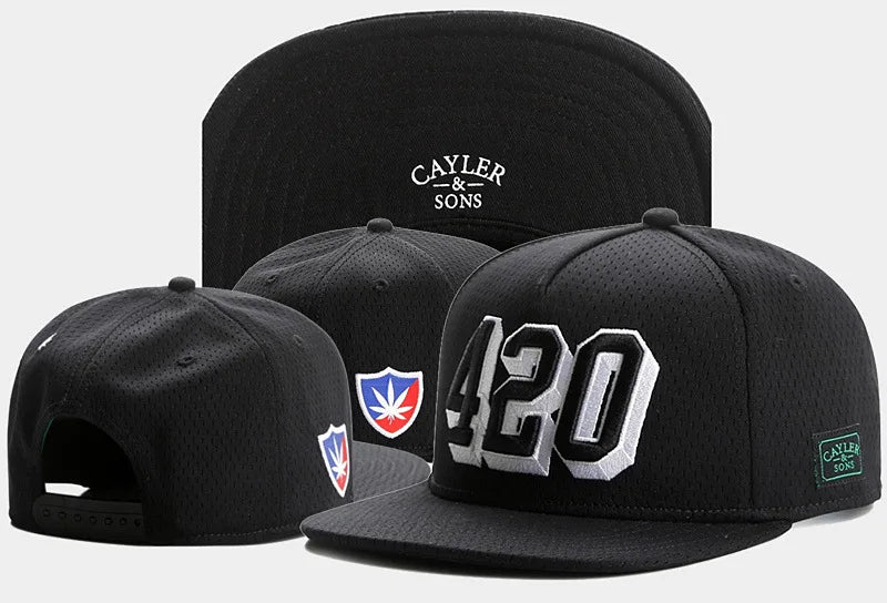 Gorra Ajustable de Béisbol con Visera Plana – Diseño Mano Calavera