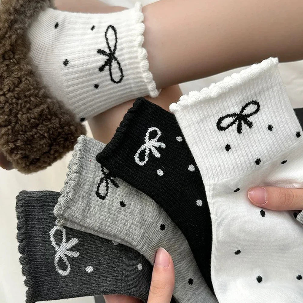 4Pairs Cute Dots Socks Cotton Harajuku Vintage Streetwear Crew Sock Japanese Kawaii Women Ruffle Dot Sock with Bow Girl's Gift