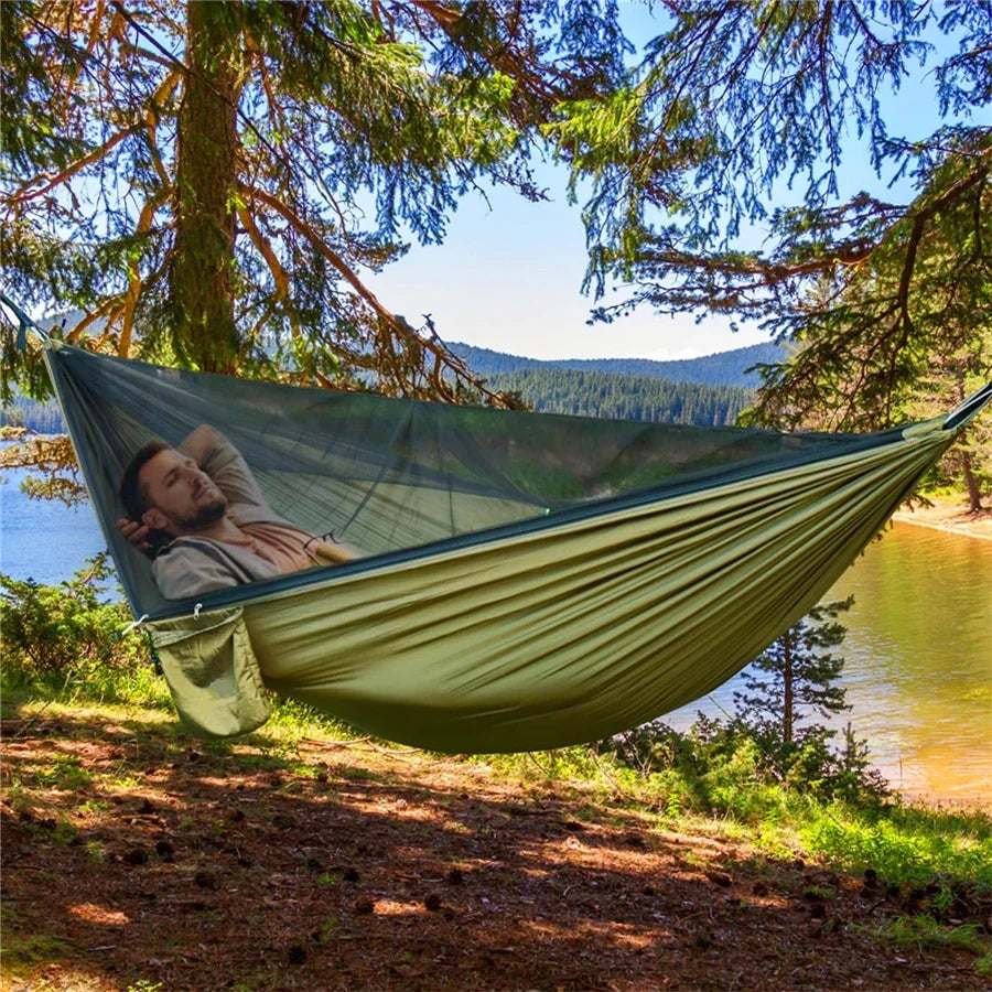 Camping hammock with mosquito net, portable outdoor hammock with mosquito net, equipped with 2 straps and hooks, suitable for travel, backyard, beach, and other outdoor activities