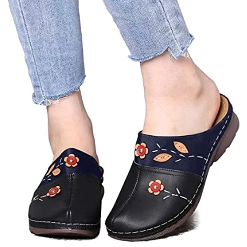 Women Clogs Sandals Wear-resistant Non-slip Soles Ladies Comfort Closed Toe Wedges Platform Shoes Soft Breathable Flower Slipper