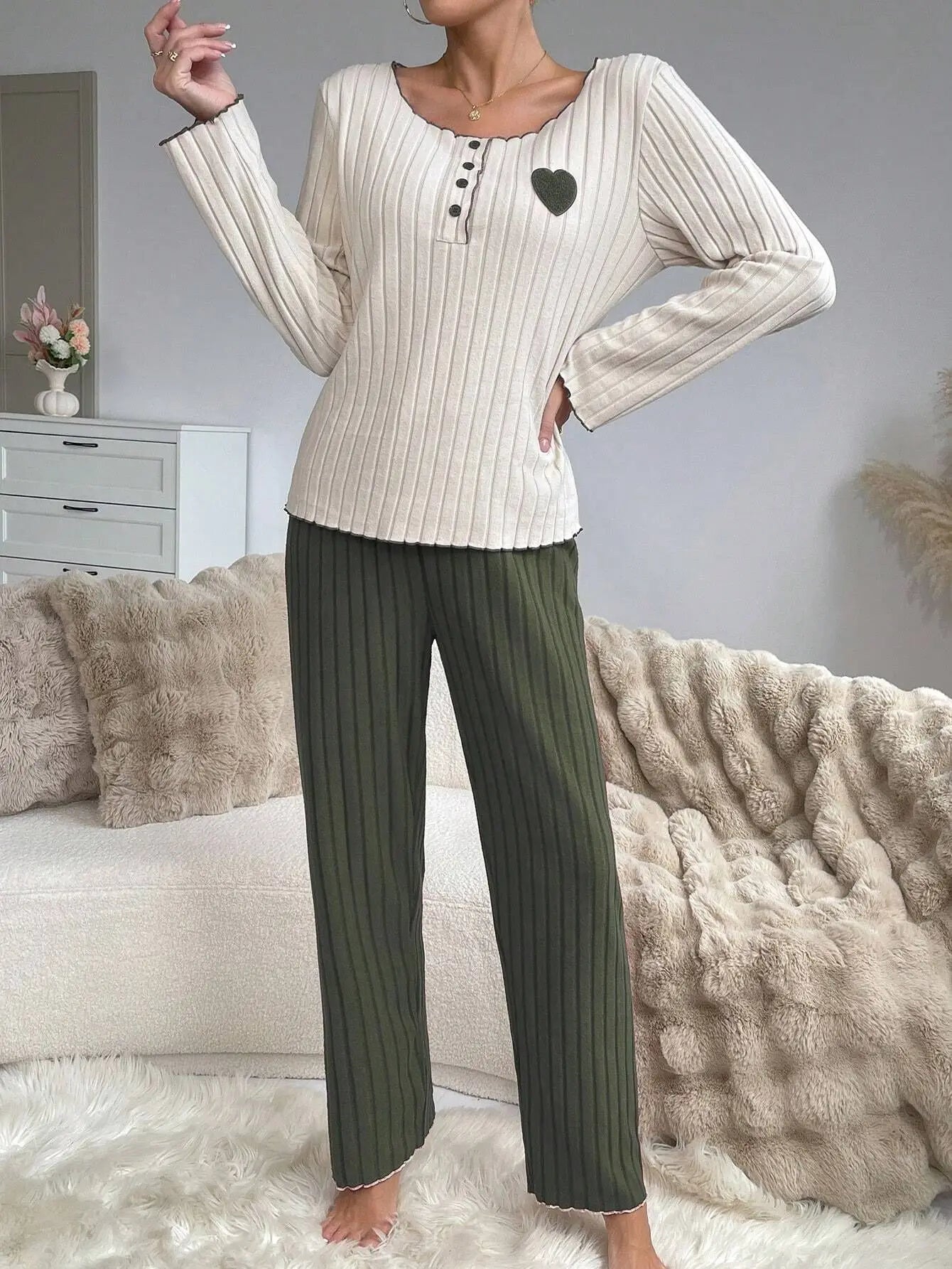 Women Autumn Winter Sleepwear Casual Long Sleeve Heart Printd Tops and Long Trousers Pajamas Set Homewear Loungewear