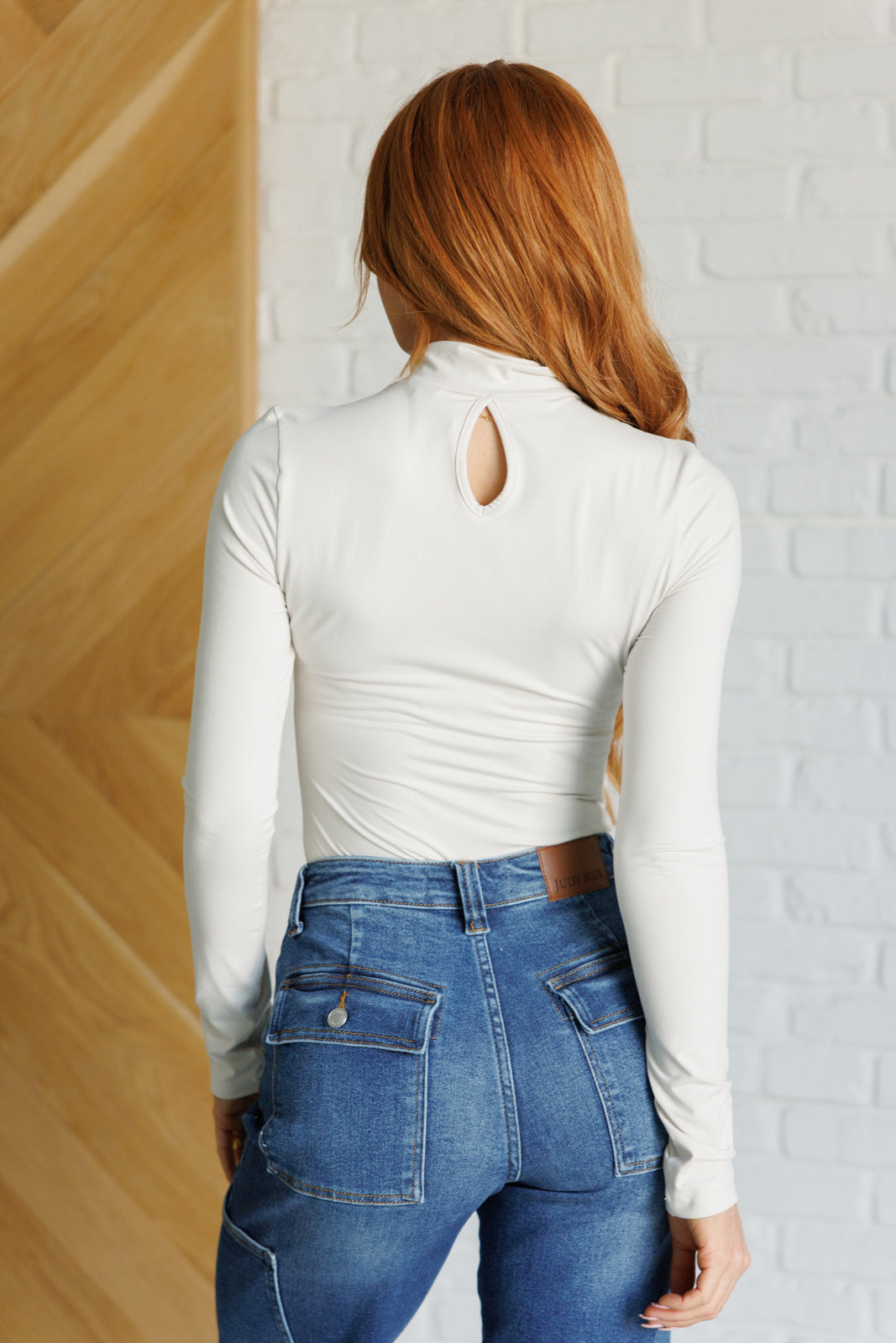 Body con cuello mock Simple Situation en blanco perla