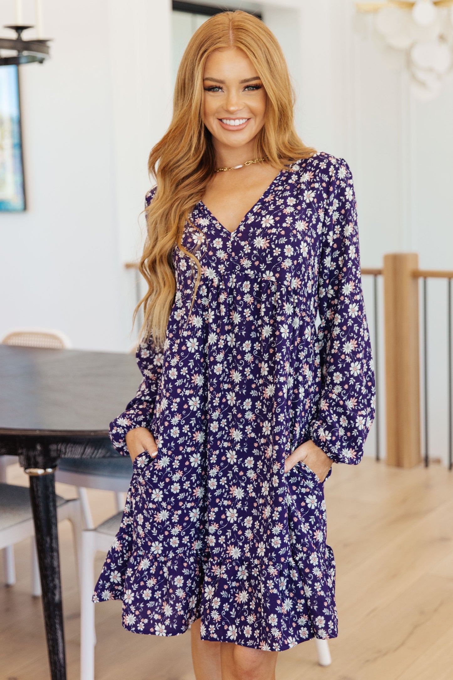Vestido floral con cuello en V Since You've Been Gone