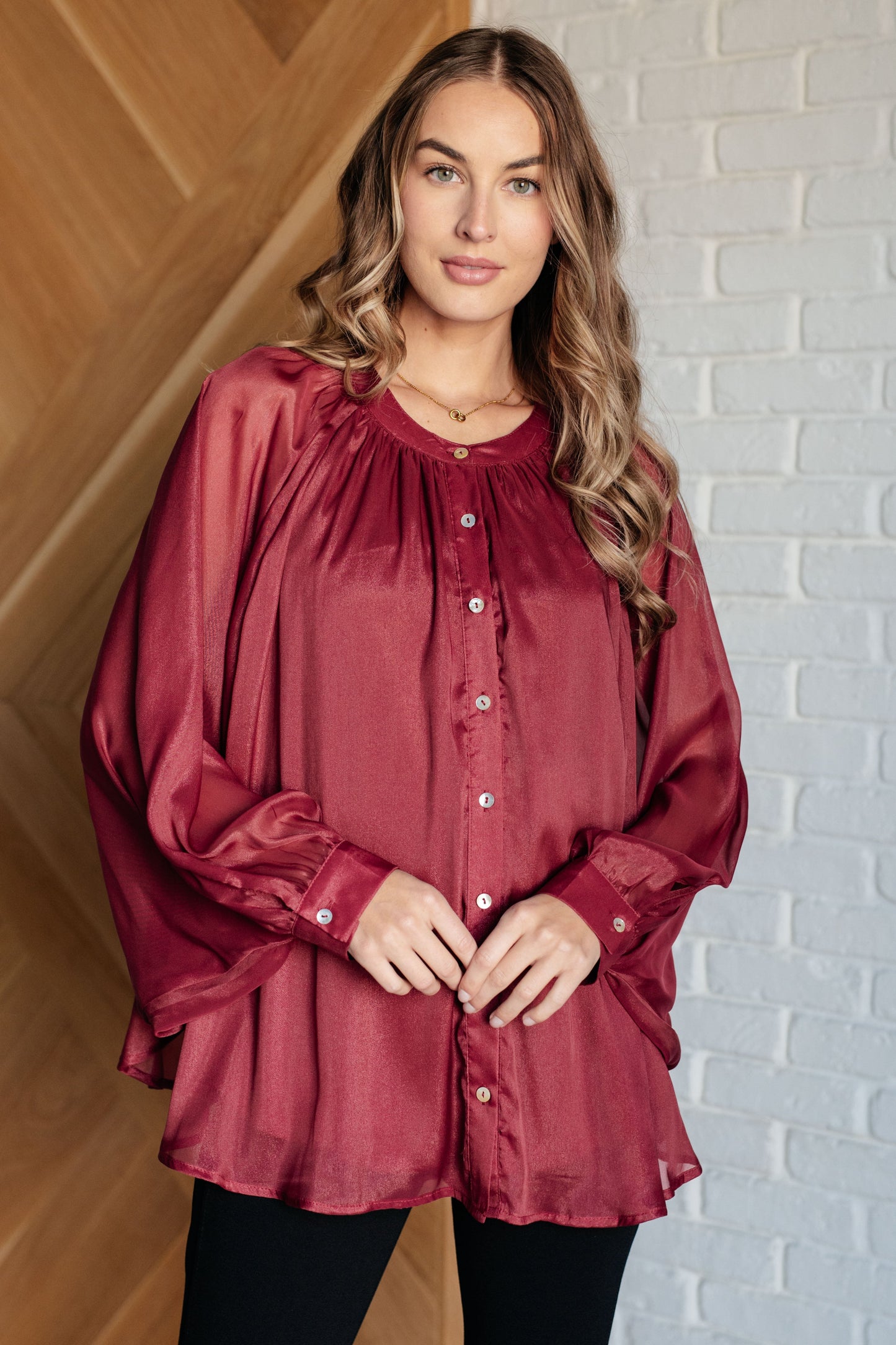 Blusa abotonada de manga murciélago Smiles and Pouts