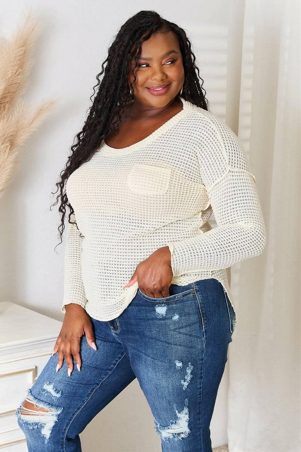 Trendsi Blusa escote redondo crema — Top elegante para el trabajo
