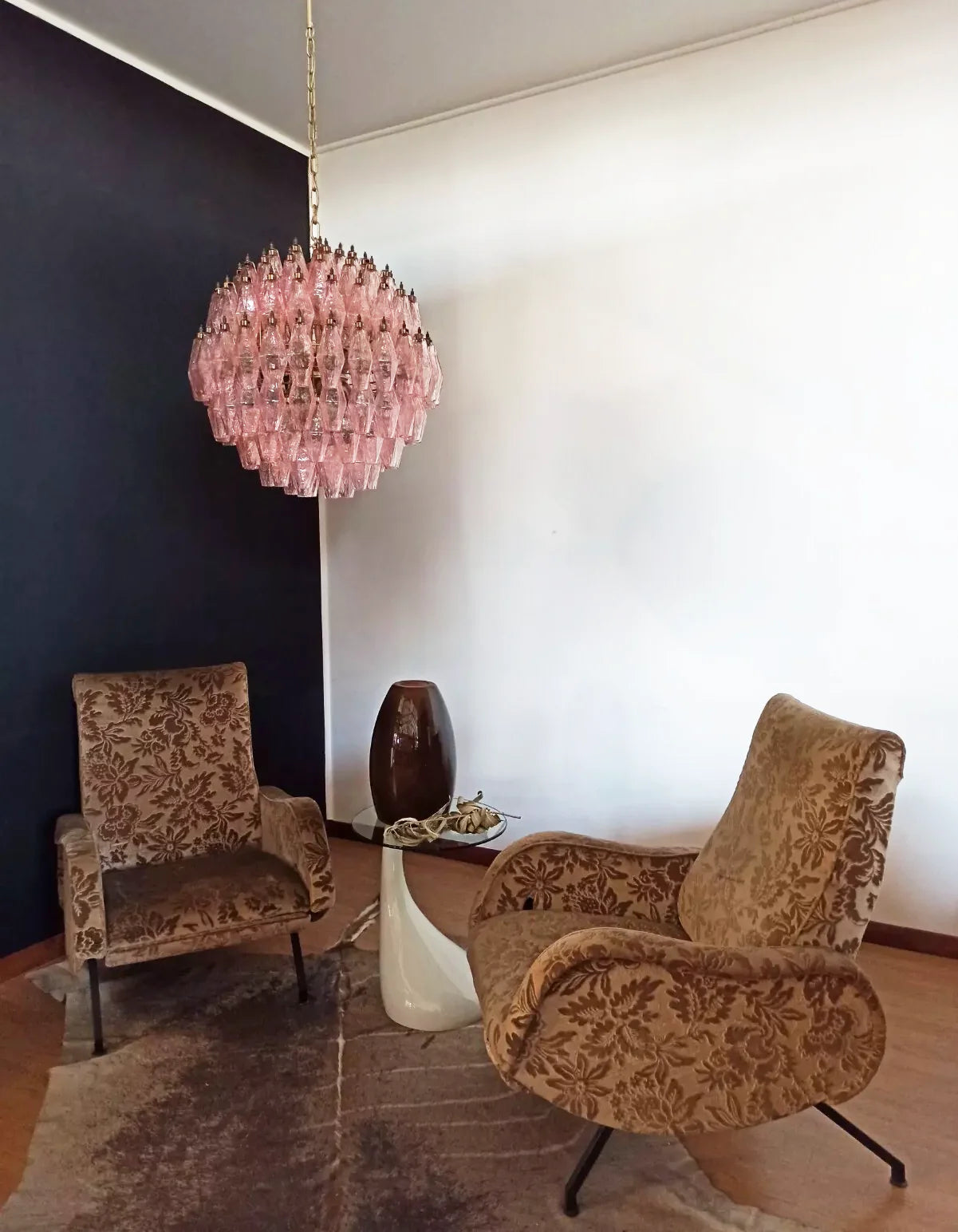 Lámpara de araña de cristal rosa de Murano con esferas poliedras