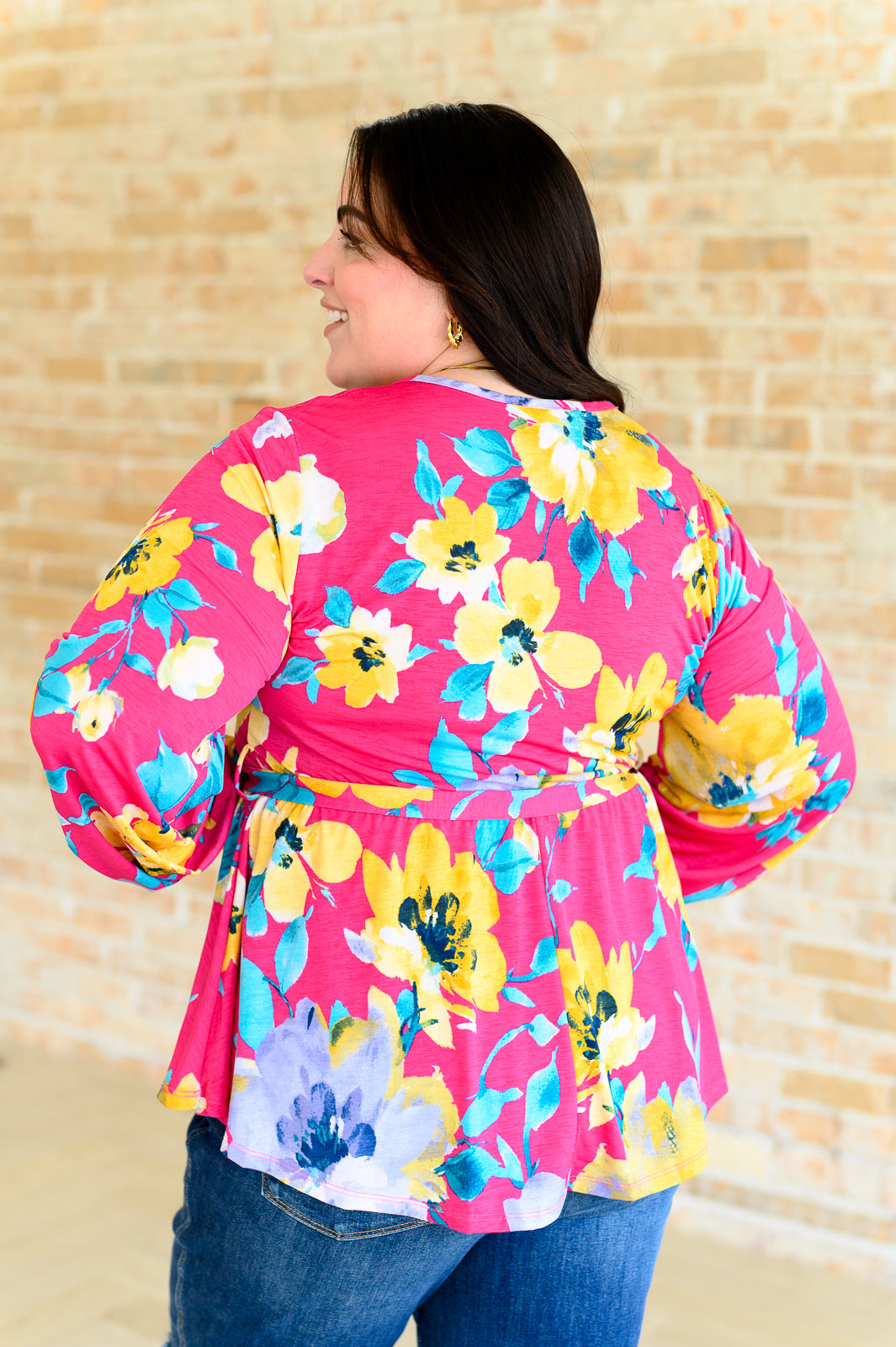 Blusa floral con cuello de pico Spring to Be Sprung