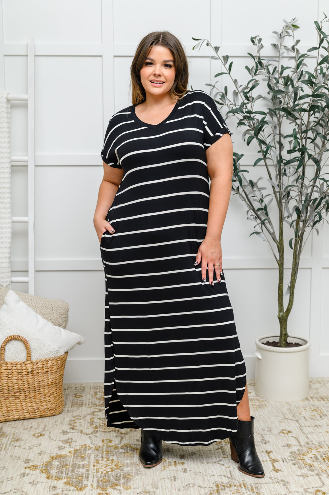 Maxivestido a rayas en negro