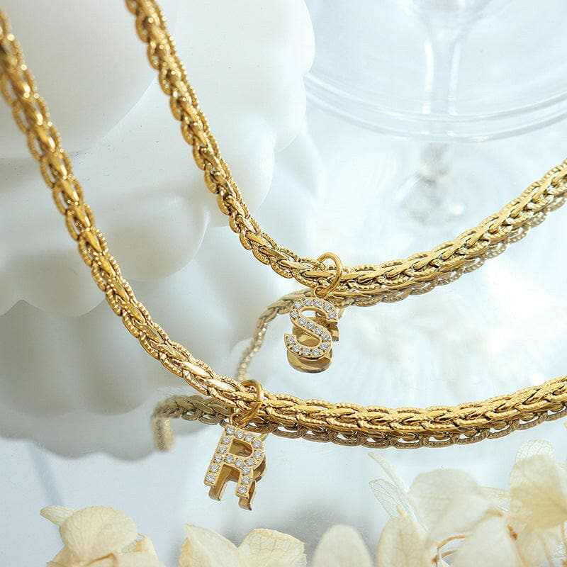 T-Shirts Trendsi Necklaces - Stylish zircon letter pendant necklace