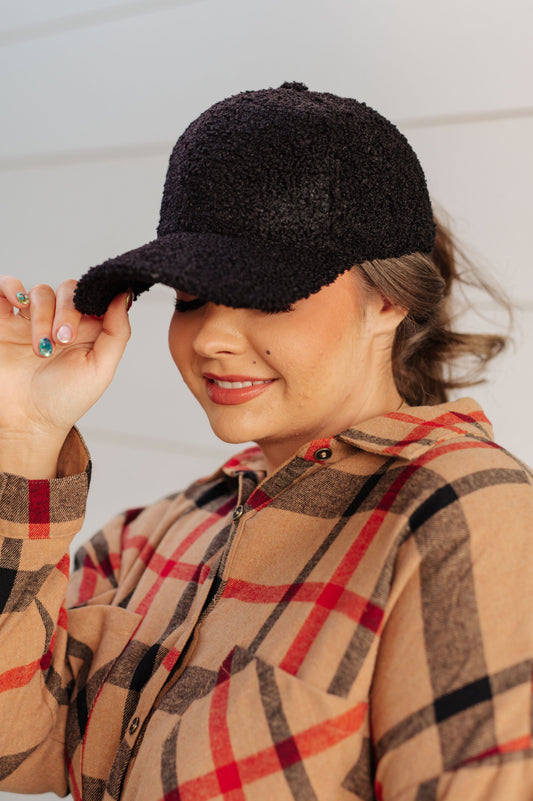 Gorra Lyla Sherpa en Negro **VENTA FINAL**