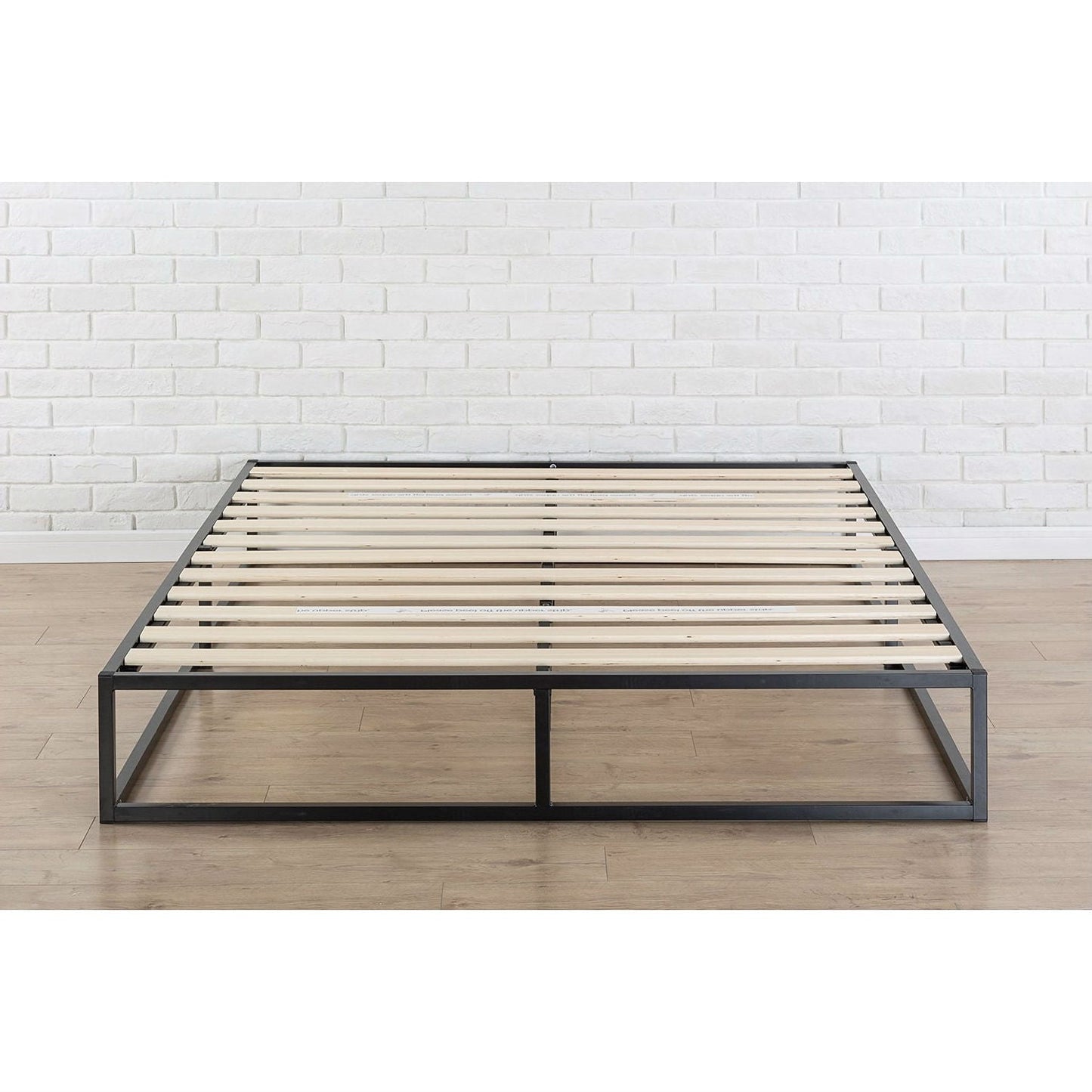 Base de cama de plataforma de metal moderna de perfil bajo de 10 pulgadas tamaño Twin con listones de madera