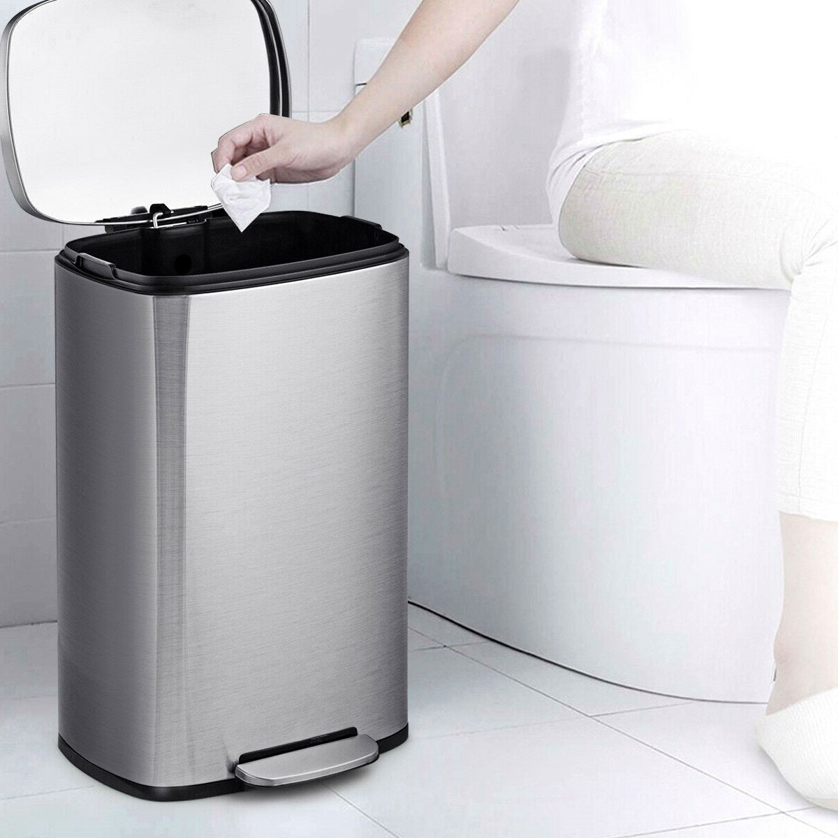 Cubo de basura de cocina moderno de acero inoxidable de 13 galones con diseño de pedal
