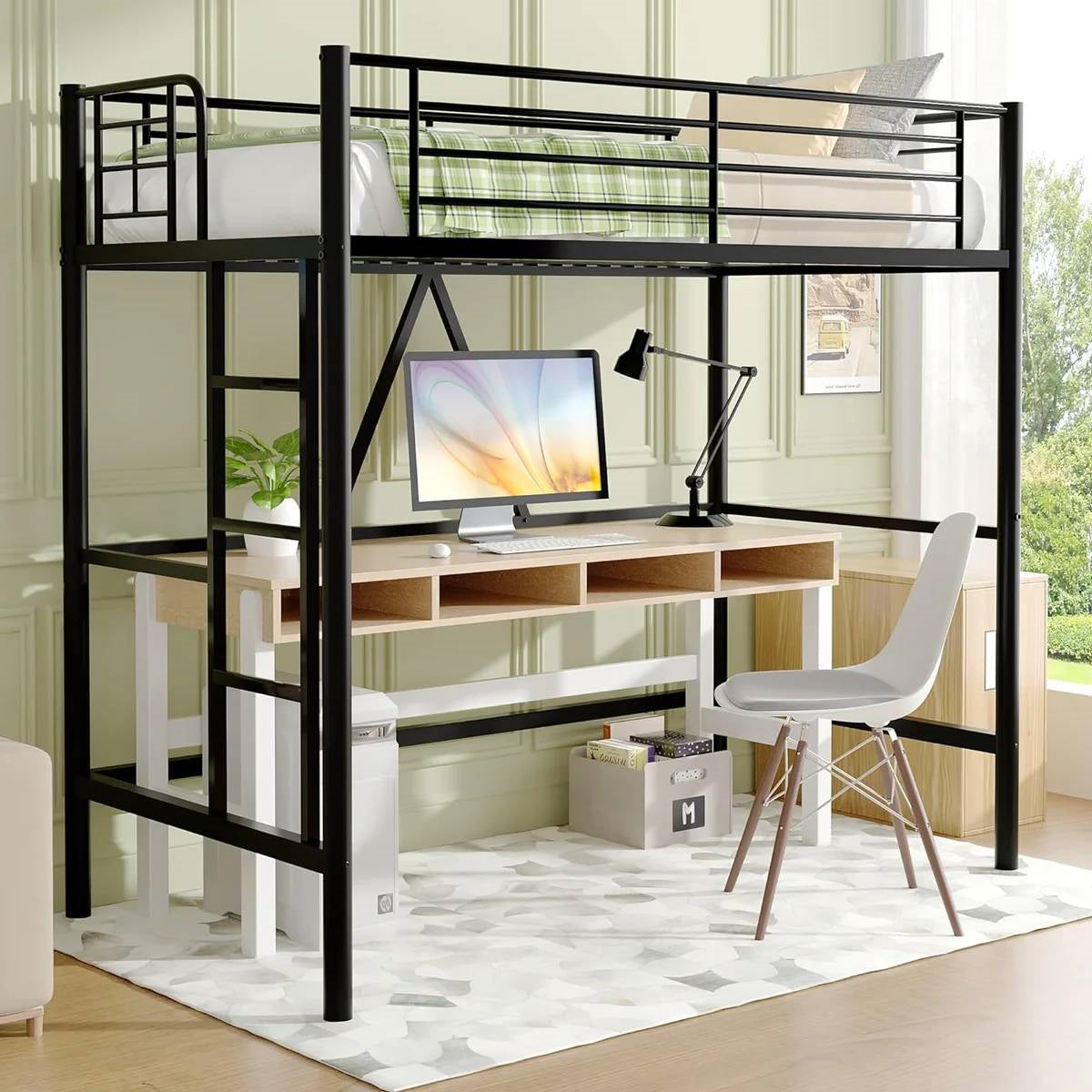Estructura de cama alta de metal negro tamaño twin con escalera - Diseño que ahorra espacio