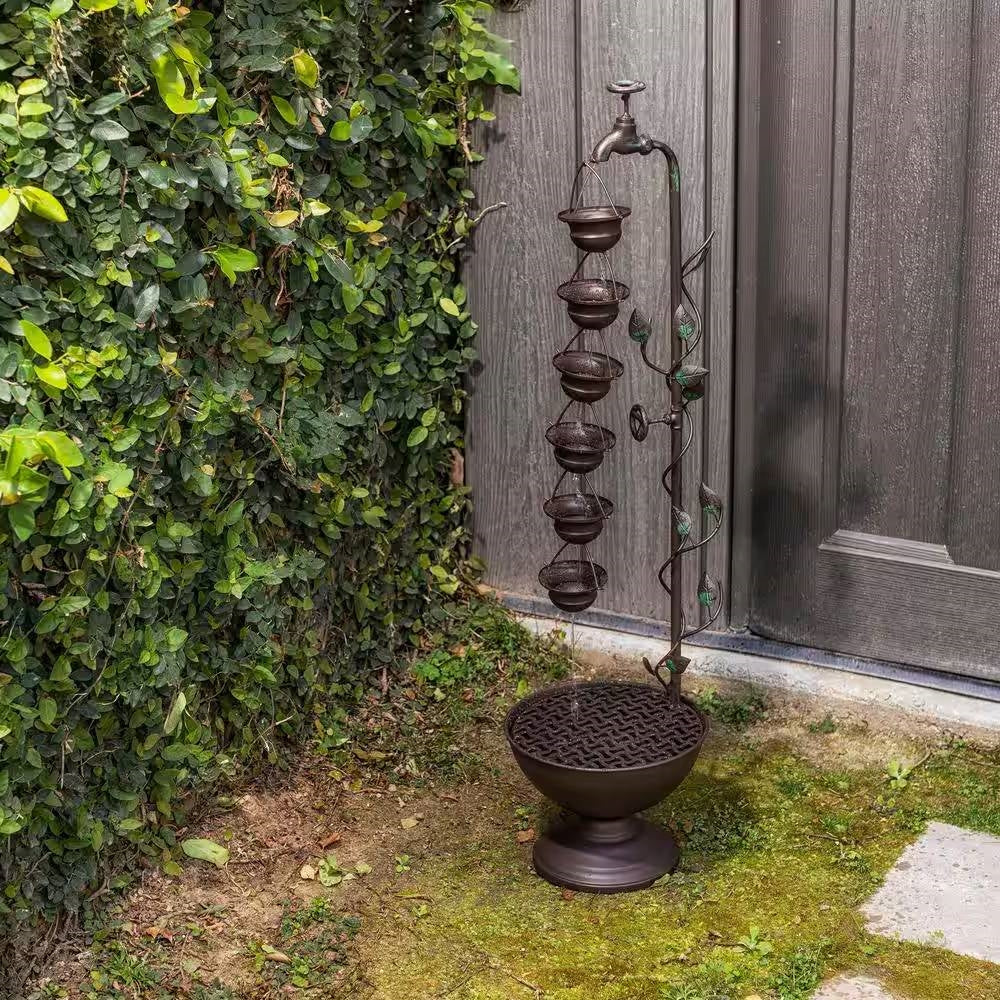 Fuente de agua colgante de 6 niveles para exterior e interior con acabado en bronce
