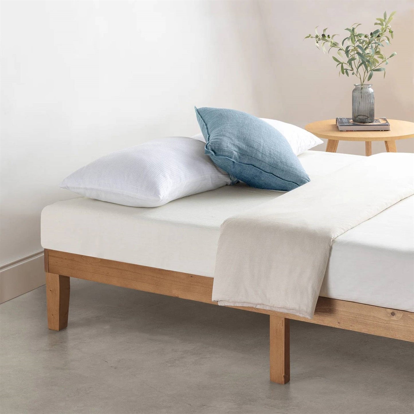 Armazón de cama individual de madera maciza con plataforma y acabado en madera natural