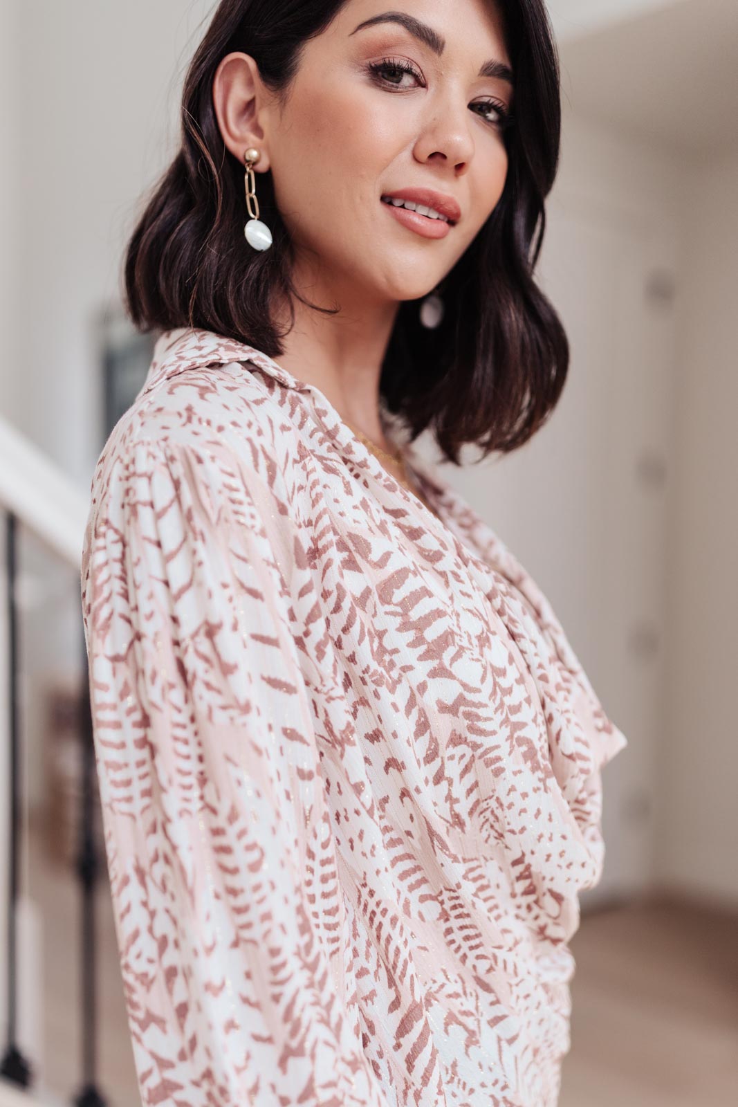 Top con cuello desbocado Take Flight