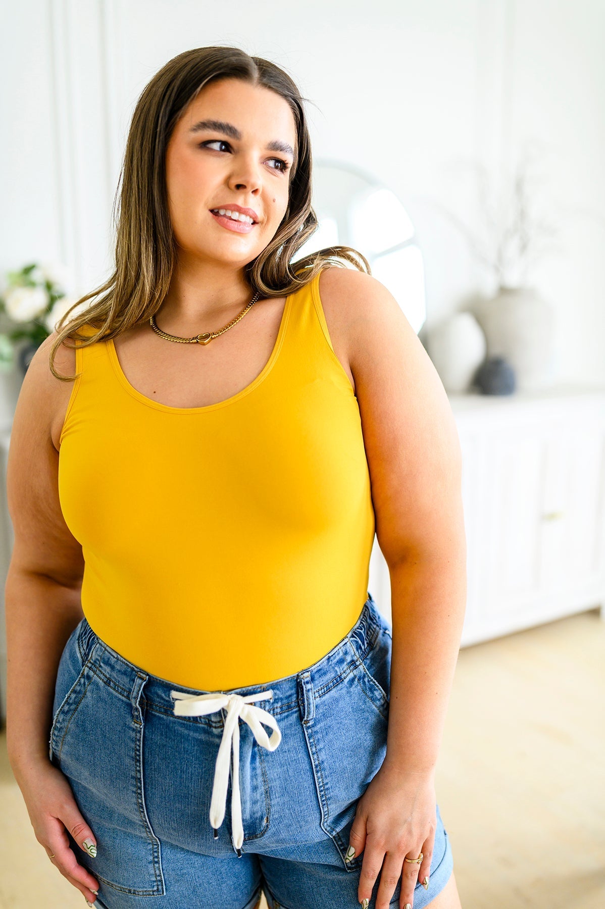 Camiseta Larga Reversible Básica en Mostaza