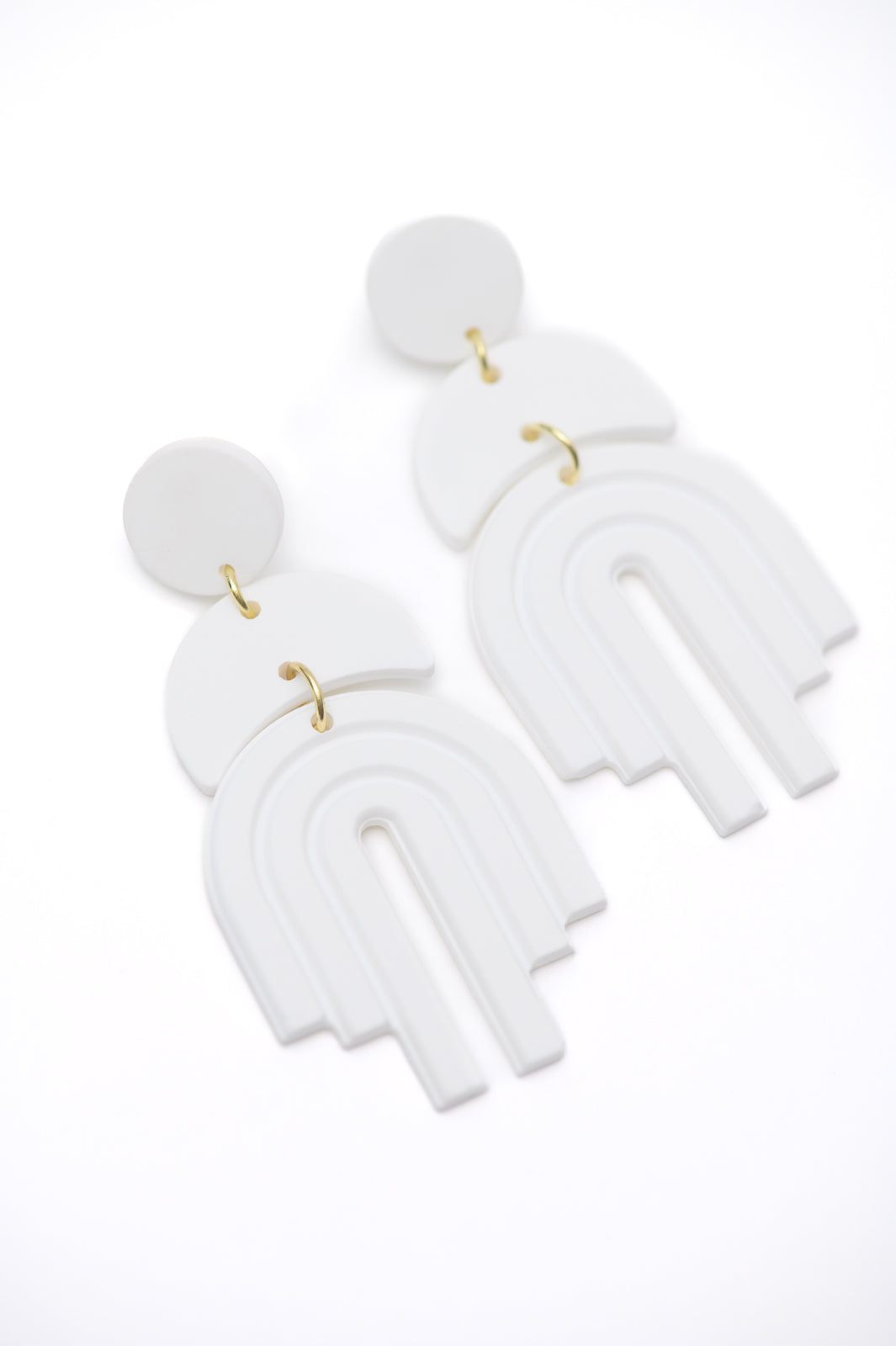 Estos pendientes Promise en color crema