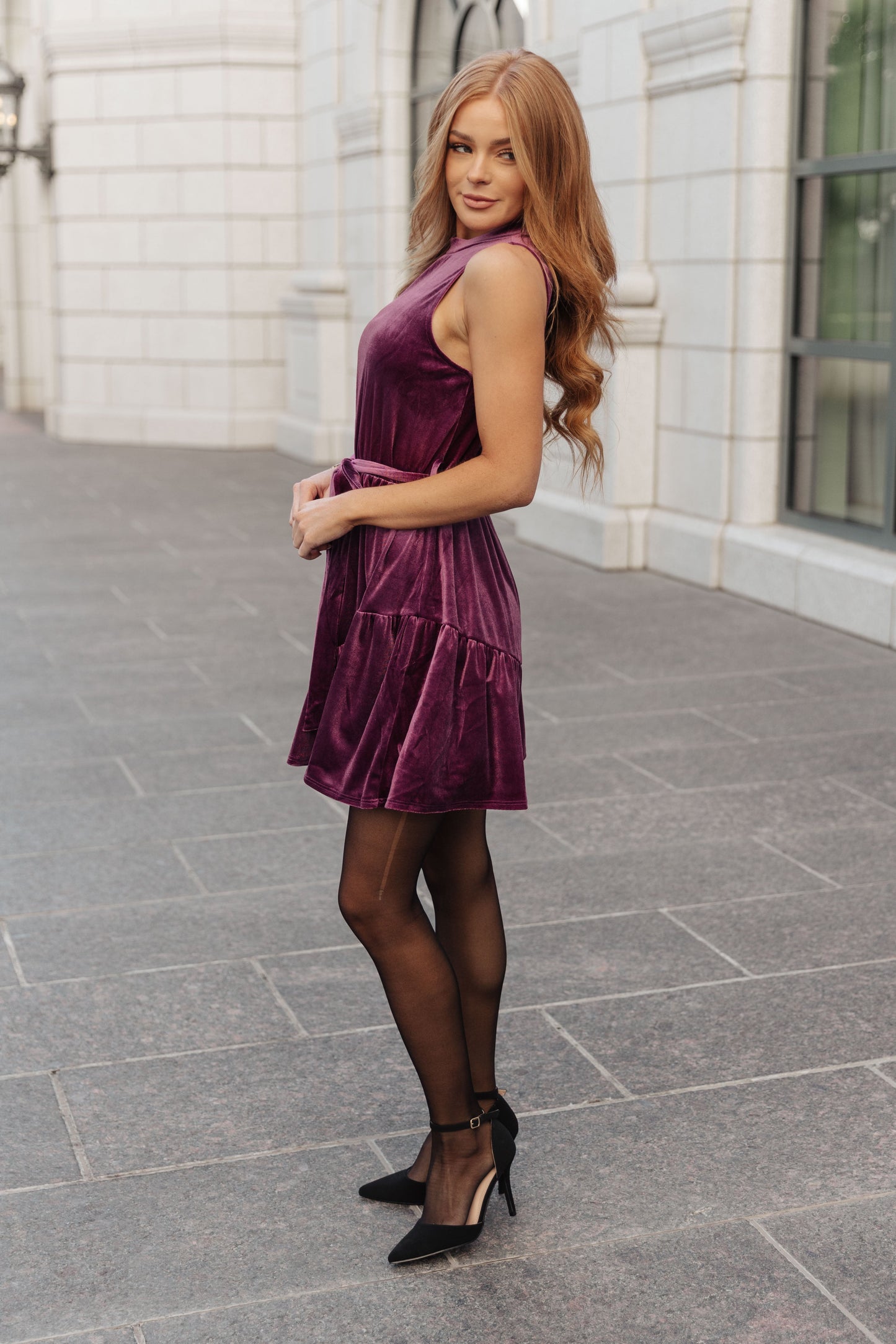 Vestido de terciopelo anudado con lazo