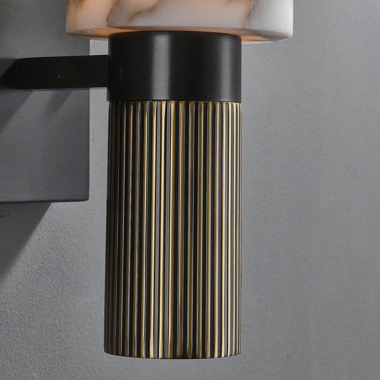 Aplique de pared antorcha de alabastro