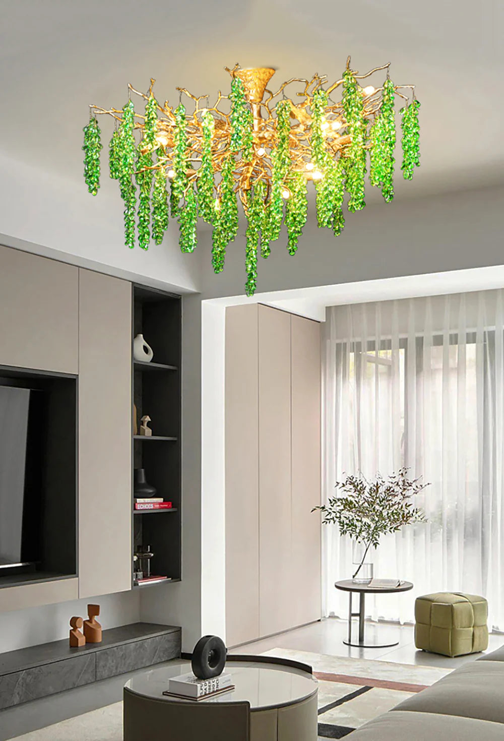 Candelabro de uvas de cristal y ramas de árbol