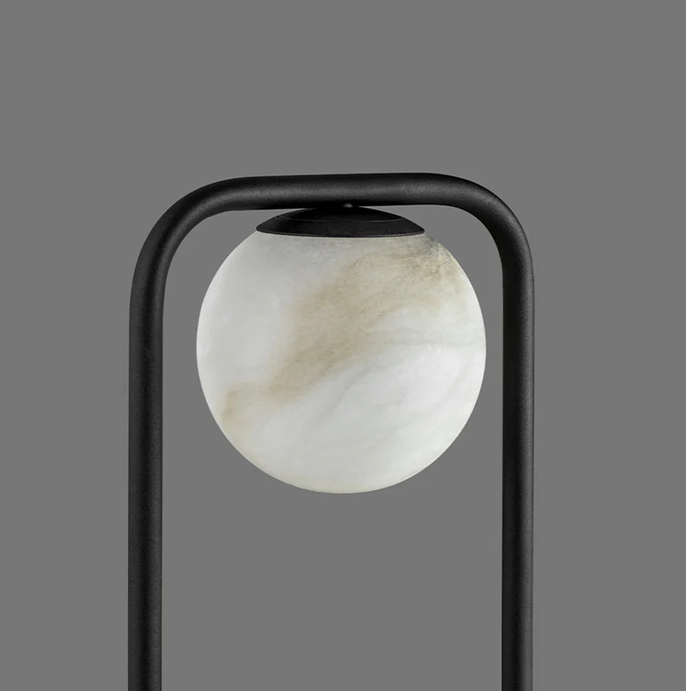 Lámpara de mesa Alabaster Tribeca negra
