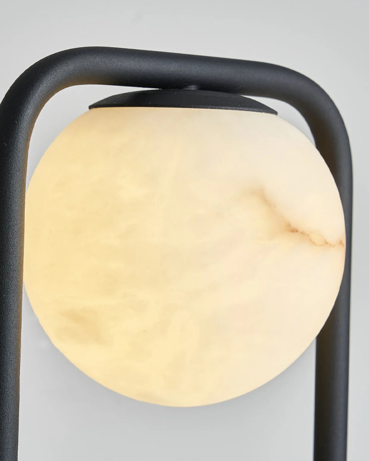 Lámpara de mesa Alabaster Tribeca negra