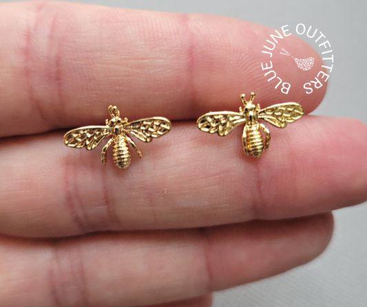 Pendientes de tuerca de abeja chapados en oro de 18 quilates