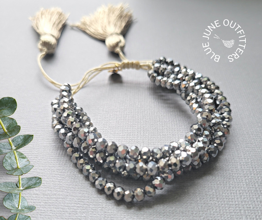 Pulsera bohemia con borla y cuentas